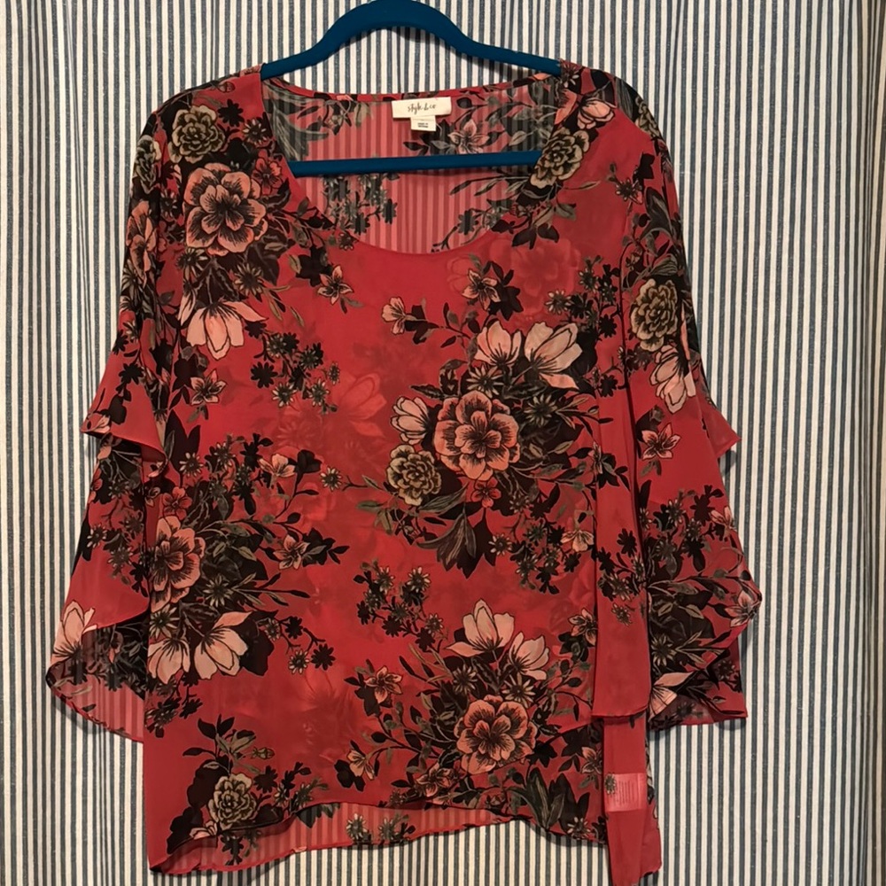 Women's Floral Red Top